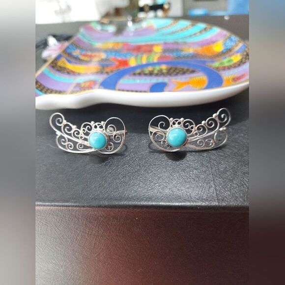 Vintage Turquoise & Silver Filigree Earrings Screwback Signed - Picture 1 of 3